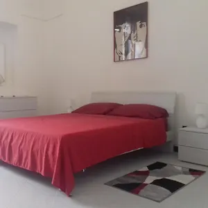 happy-house-salento-apartment.lecce-hotels.com/